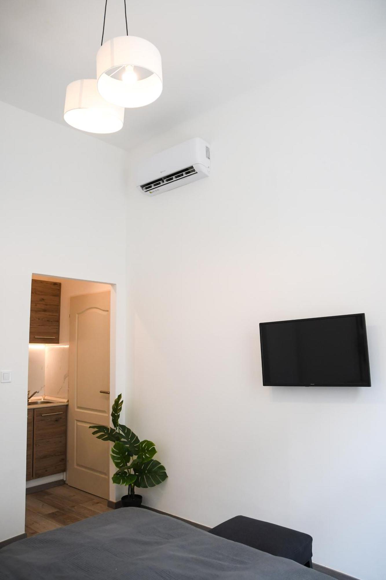 Buda Central Tiny Studios Budapest Kültér fotó